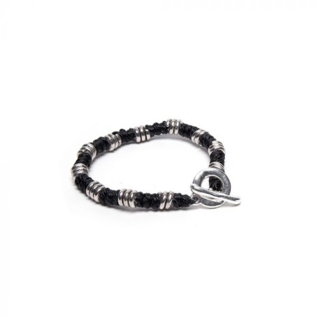 Bracciale filo cerato intrecciato con rondelle. Chiusura T-Bar. Placcatura in argento.